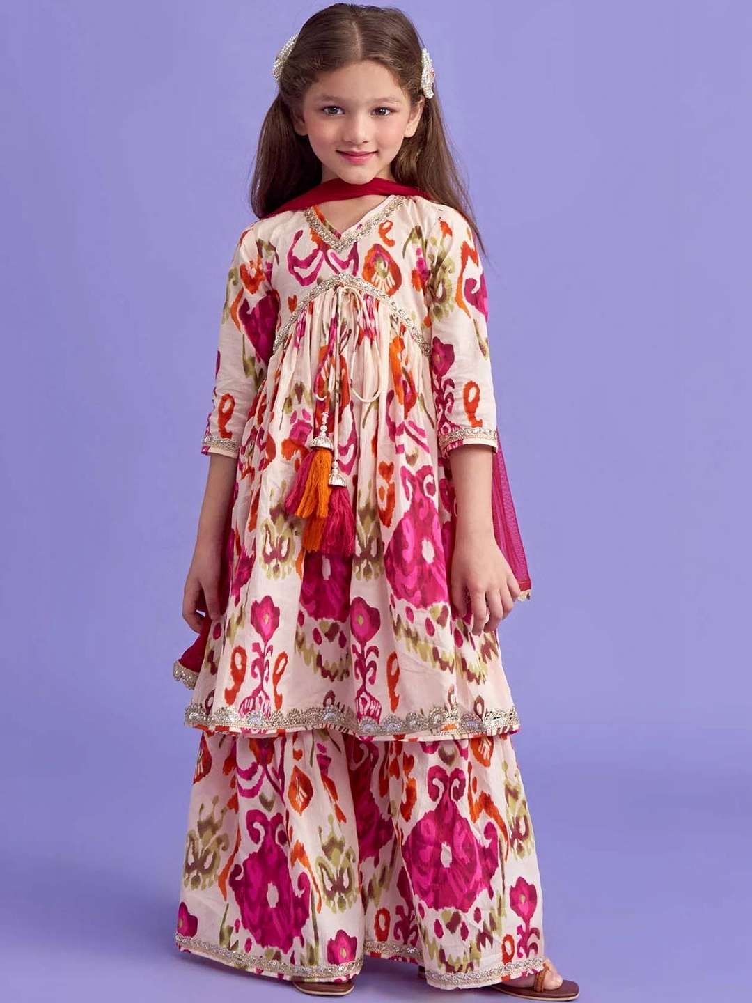 CHHAAP – Women Embroidered Kurta with Trousers