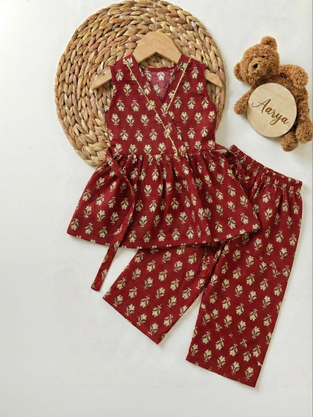 Ninas – Girls Round Neck Top & Shorts (Girls)