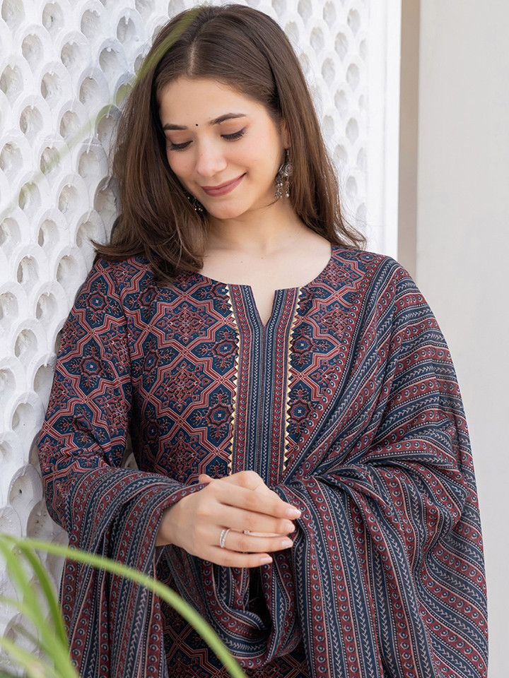KALINI – Printed Straight Kurta Set